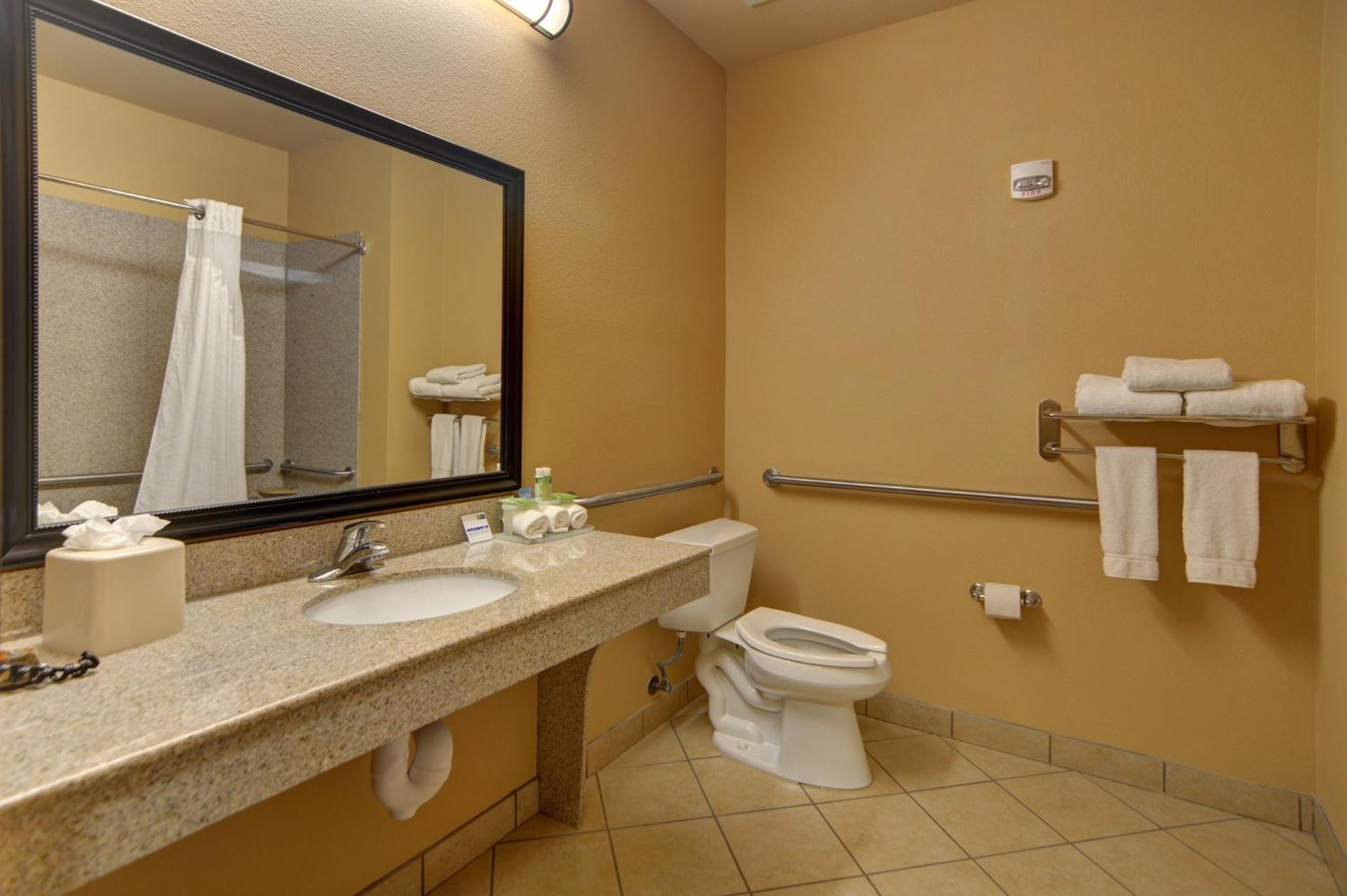 Holiday Inn Express Hotel And Suites Altus By Ihg Exterior foto